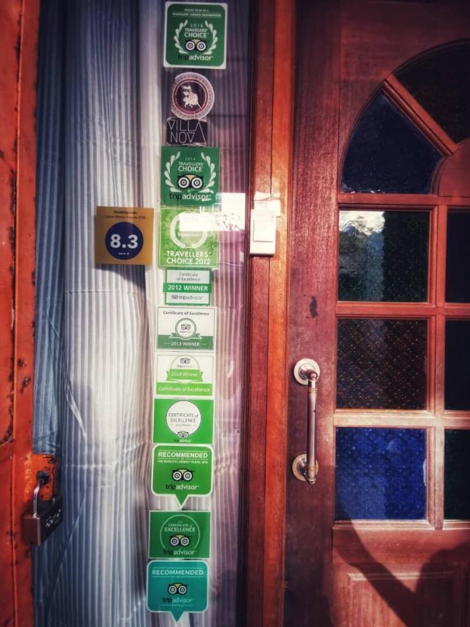 Treehouse Hostel Кучінг Екстер'єр фото