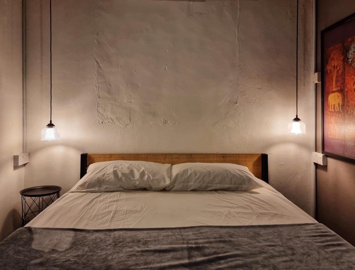 Treehouse Hostel Кучінг Екстер'єр фото